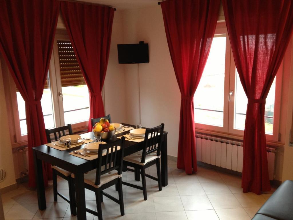 Perla Del Lago Rent Apartments Sirmione Room photo
